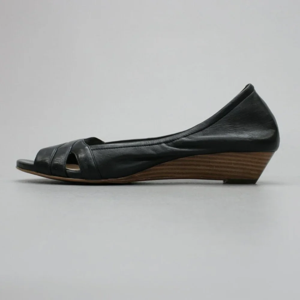 Cole Haan Ladies 9.5 Amari NikeAir Black Leather Open-toe Wedge Pump Heels Shoes - Picture 2 of 12